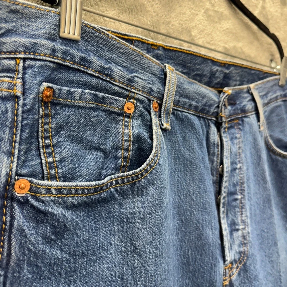 Levis 501 Original Fit Mens Blue Denim Jeans Straight Leg 38x29 Medium Wash